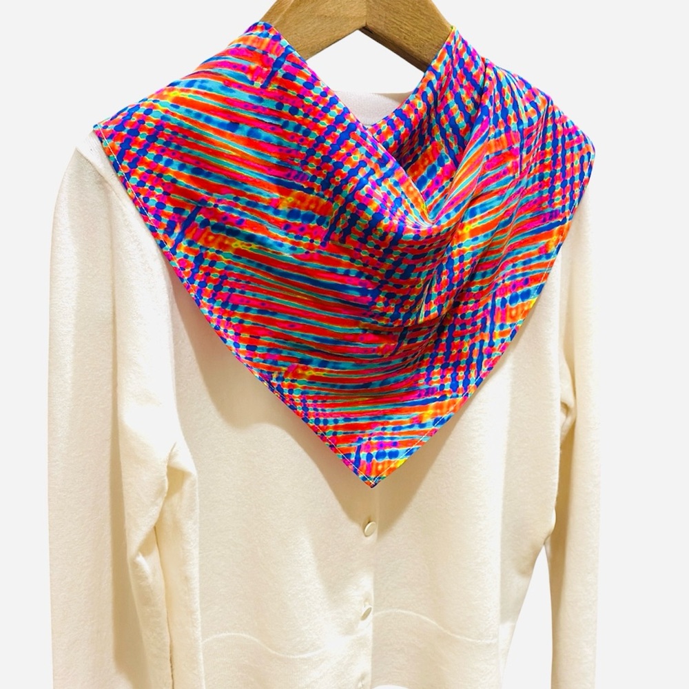 NWT SILKLETTE ‘Multiple Dimensions’ 100% Fine Silk Kerchief Scarf